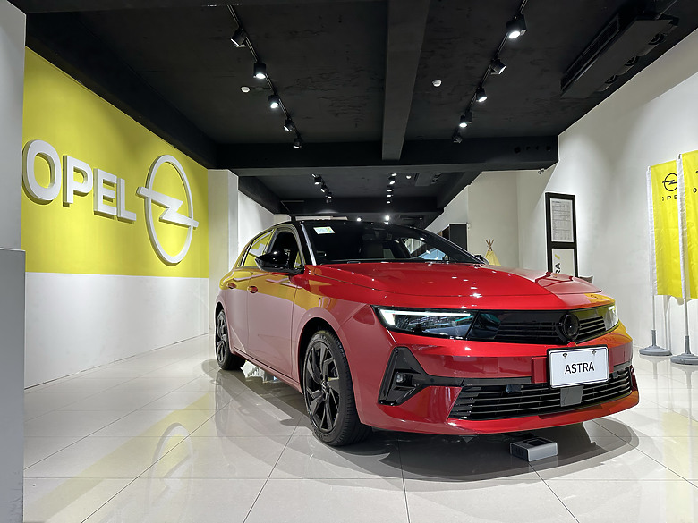 點我看大圖 2023 Opel Astra GS潮流版開箱