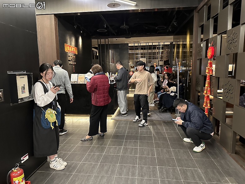 點我看大圖 【小惡魔金龍踏春】城市漫步健行:華山文創園區與三創一日遊