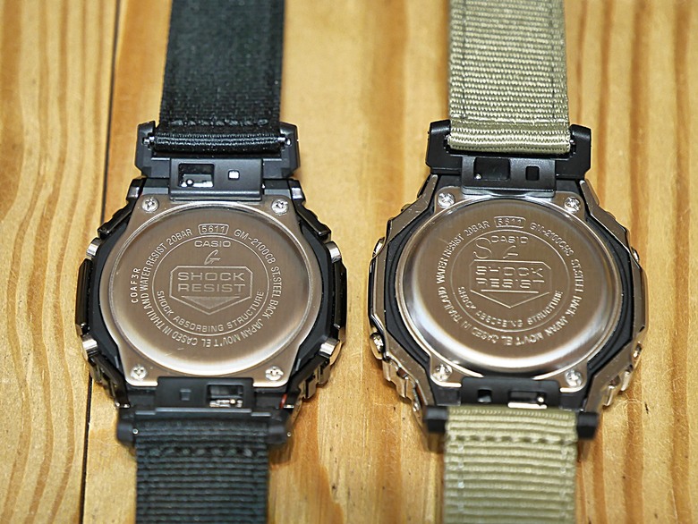 【小惡魔金龍踏春】 CASIO G-SHOCK 農家橡樹計時錶雙開箱 — 黑色金屬錶殼帆布錶帶款(GM-2100CB-1A) v.s. 亮銀錶殼灰色帆布錶帶款(GM-2100C-5A)