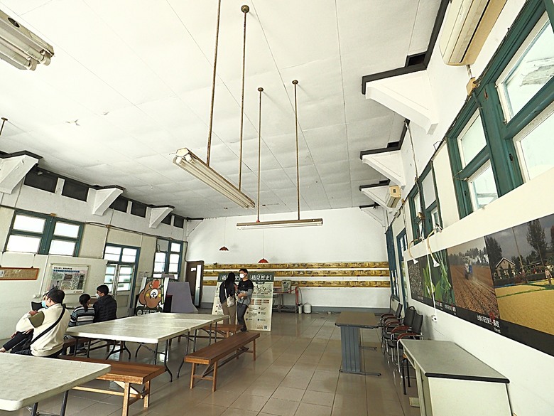 臺灣鳳梨工場、蚵仔寮漁市場、愛琴海岸海景渡假農場、橋頭糖廠、明寧靖王墓,外掛位在屏東的勝利星村V.I.P Zone — 2024年【小惡魔金龍踏春】春節假期遊程之一
