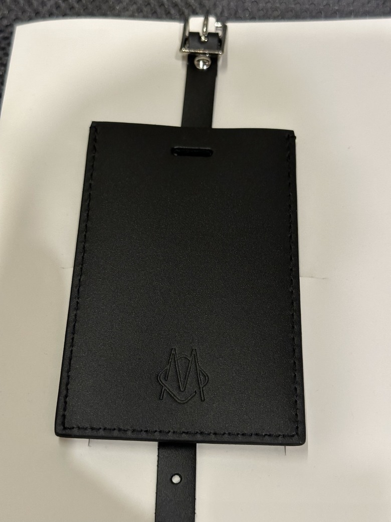 「開箱」 RIMOWA ESSENTIAL CHECK-IN M 行李箱