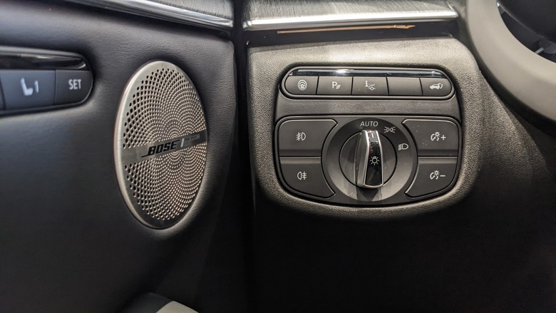 [開箱，建築師詳解 ] BMW X4 30i M sport - 外型帥氣，內在細膩的歐系跑旅