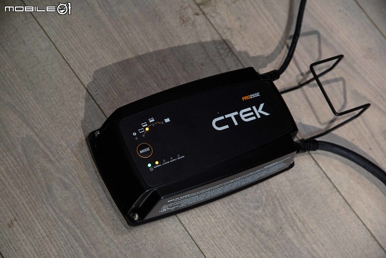 CTEK PRO25SE 智慧車用電瓶充電器開箱測試｜充電效率有感提升，定期使用方能發揮最大價值！