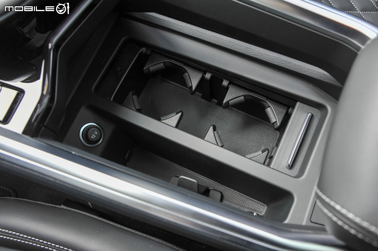 Audi SQ8 Sportback e-tron quattro 試駕|帥氣有型、科技與性能的美好融合!