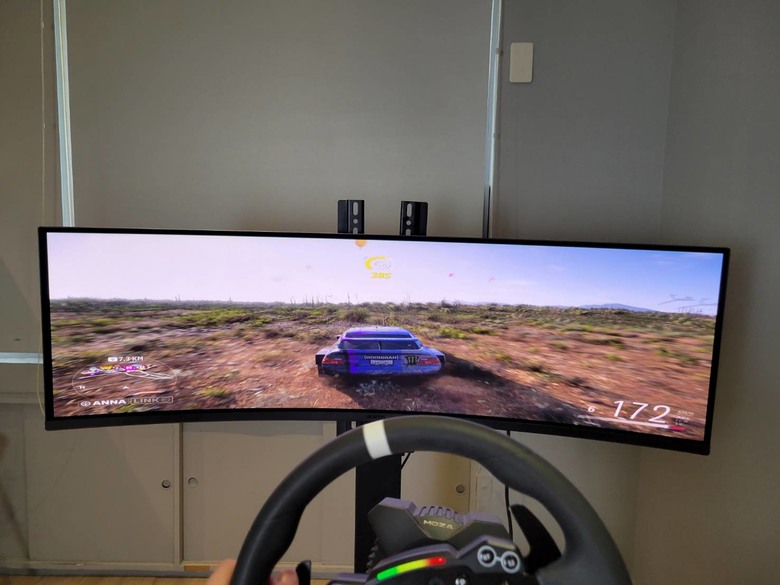 每個男孩子的夢想遊戲空間-寬螢幕：GIGABYTE AORUS CO49DQ+ Arozzi Velocita+MOZA賽車組