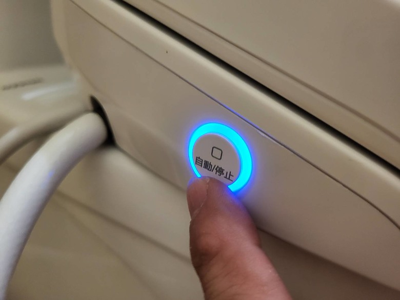 【小惡魔金龍踏春】浴廁最值得購入的家電商品|瞬熱型免治馬桶座