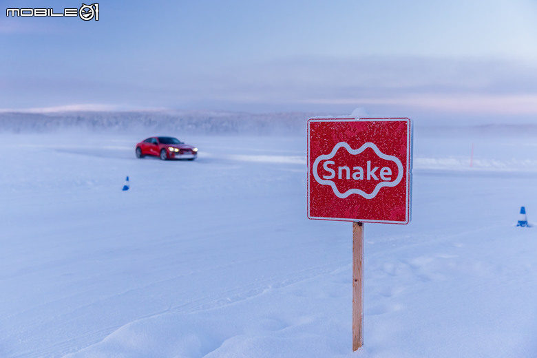 Audi Ice Driving Experience 極地冰上體驗｜學習華麗冰上甩尾、飽覽極地獨特風情！