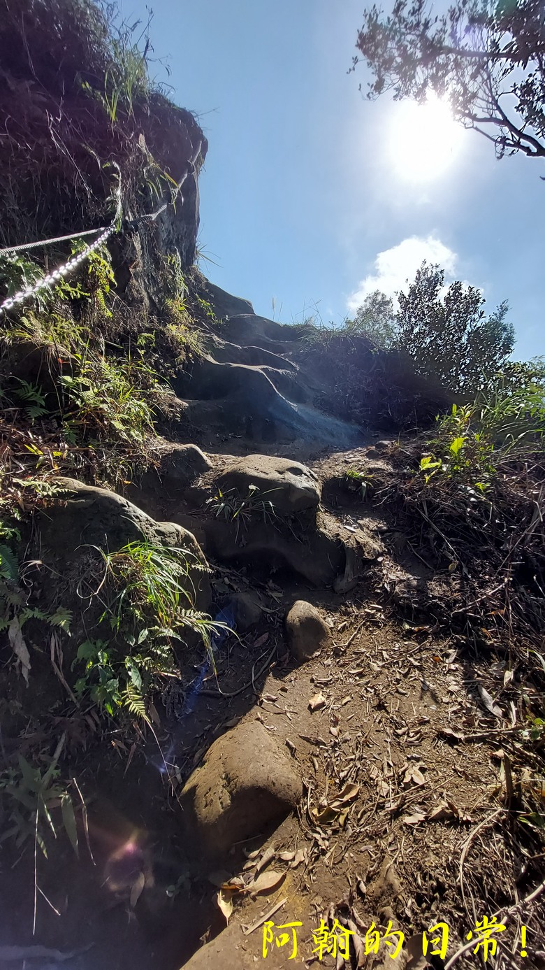 【小惡魔金龍踏春】筆架連峰 360度山巒優美景色 北部三大岩場最後拼圖