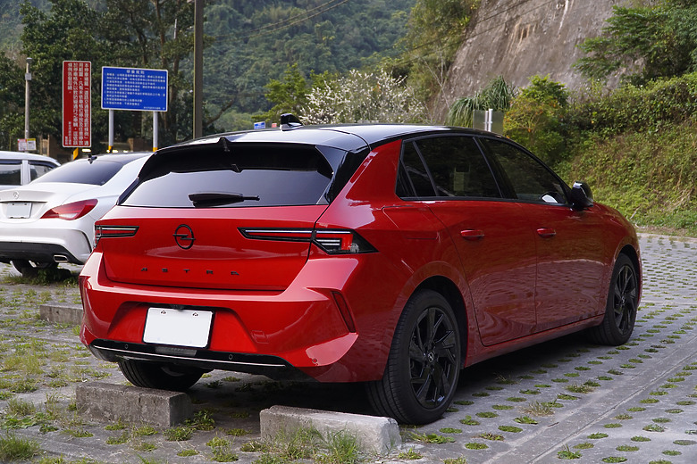 點我看大圖 2023 Opel Astra GS潮流版開箱