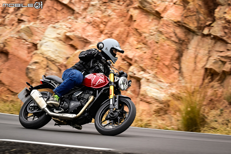 Triumph Speed 400/Scrambler 400 X西班牙試駕|雙生兄弟性格大不同!兩車究竟該怎麼選?
