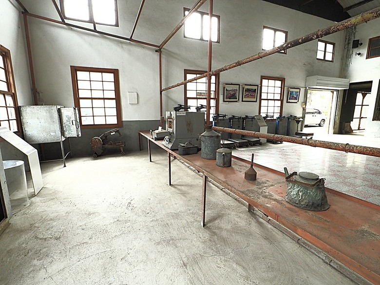 臺灣鳳梨工場、蚵仔寮漁市場、愛琴海岸海景渡假農場、橋頭糖廠、明寧靖王墓,外掛位在屏東的勝利星村V.I.P Zone — 2024年【小惡魔金龍踏春】春節假期遊程之一