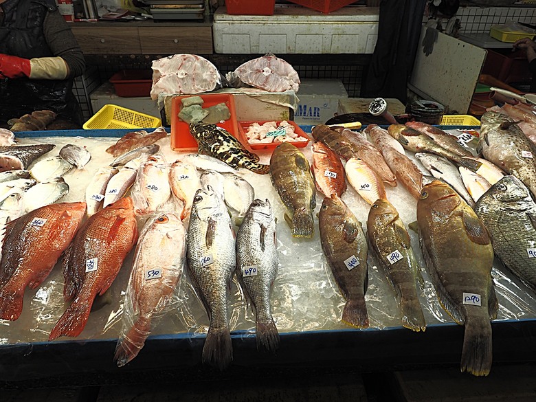 臺灣鳳梨工場、蚵仔寮漁市場、愛琴海岸海景渡假農場、橋頭糖廠、明寧靖王墓,外掛位在屏東的勝利星村V.I.P Zone — 2024年【小惡魔金龍踏春】春節假期遊程之一