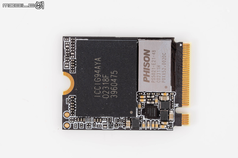 CORSAIR MP600 MINI SSD 固態硬碟開箱實測 讓 PC 遊戲掌機容量再加倍！