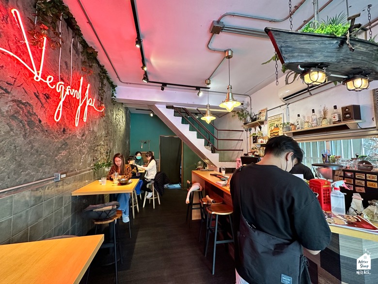 點我看大圖 高雄苓雅|小孩吃素(文化店)_人氣滿滿蔬食料理