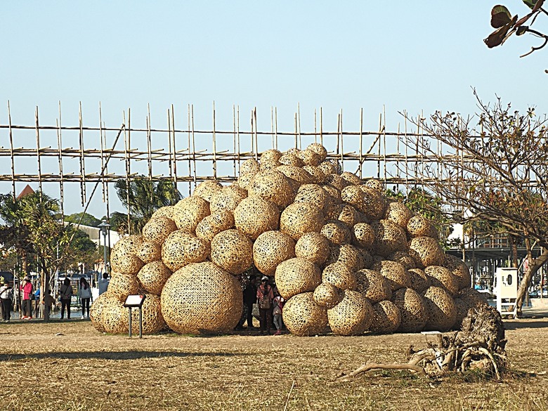 【小惡魔金龍踏春】「2024台灣燈會在臺南」之「臺南400」展區巡禮、空中展演第三部曲【夢迴臺南(多元生活)】全紀錄,順遊臺灣第一城與第一街
