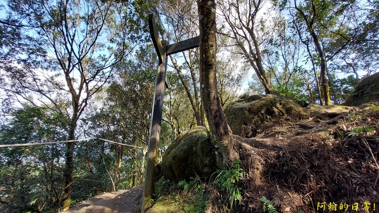 【小惡魔金龍踏春】筆架連峰 360度山巒優美景色 北部三大岩場最後拼圖