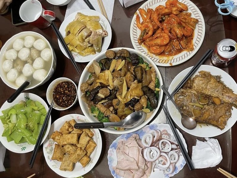 【小惡魔金龍踏春】幸福年夜飯好運龍總來～