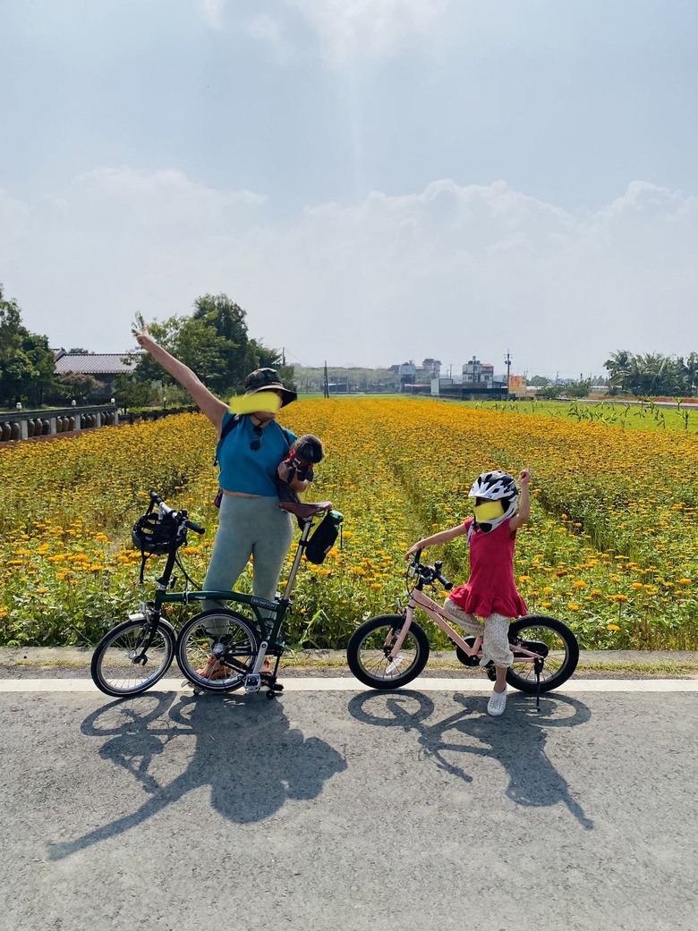 【小惡魔金龍踏春】單車環美濃,初一踏青: 美濃湖 , 廣德慈聖宮, 廣興手工板條 , 濃、甜 Original dessert 。