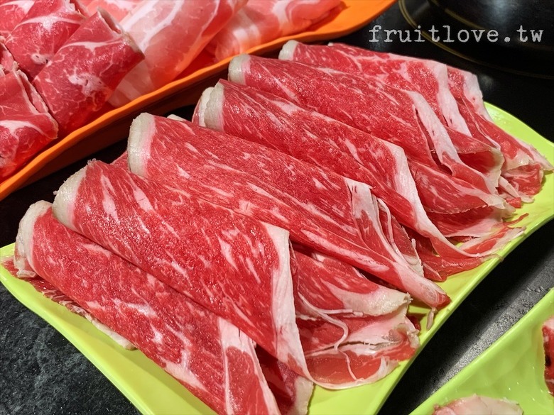 點我看大圖 40~50種新鮮蔬菜、魯肉飯、冰淇淋吃到飽
