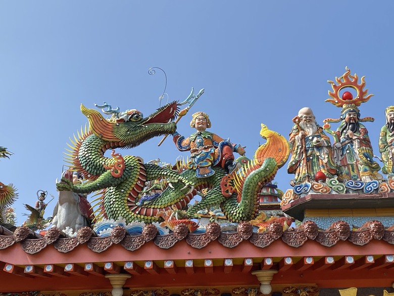 【小惡魔金龍踏春】單車環美濃,初一踏青: 美濃湖 , 廣德慈聖宮, 廣興手工板條 , 濃、甜 Original dessert 。