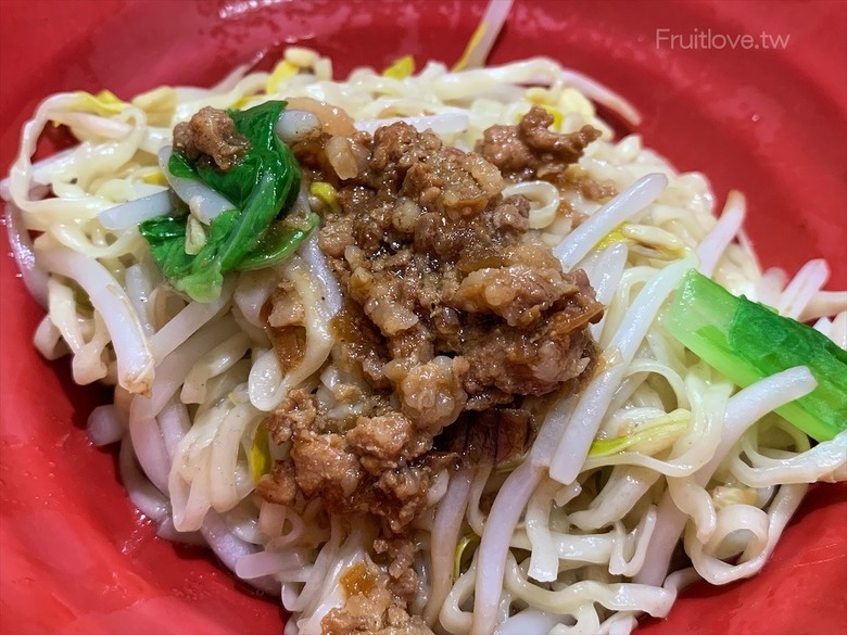 點我看大圖 好吃又便宜的南投意麵,真的是好吃到會擱再來一碗