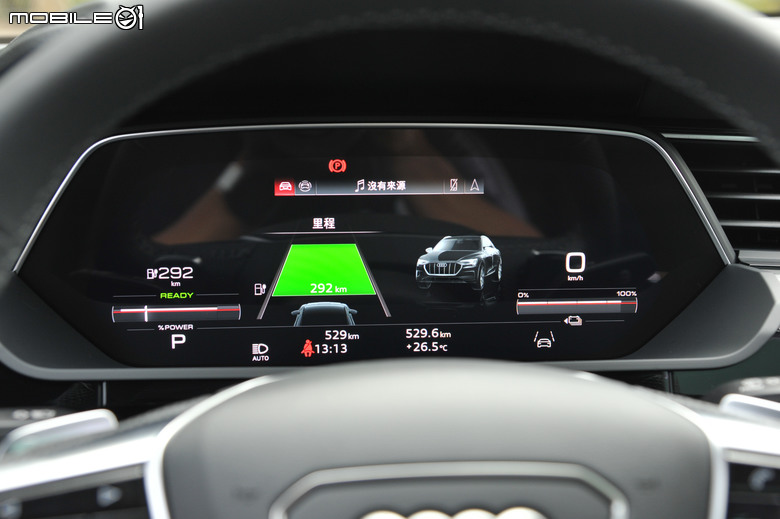 Audi SQ8 Sportback e-tron quattro 試駕|帥氣有型、科技與性能的美好融合!
