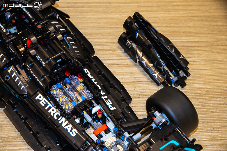 【開箱】LEGO 樂高三款 F1 賽車作品實拍:10330 McLaren MP4/4、42165/42171賓士W14 E Performance!