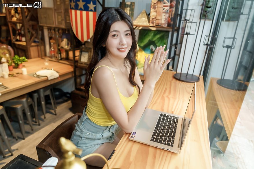 點我看大圖 Razer Blade 14 Mercury Edition 2024 實測報告|自由切換玩家與創作者效能模式