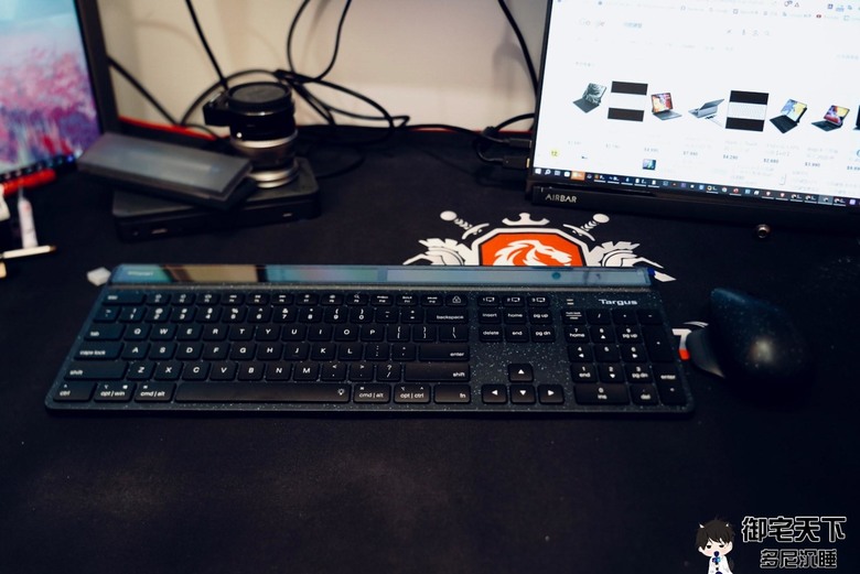 開箱｜【Targus 泰格斯】EcoSmart&trade; 鍵盤（AKB868US） - 配置太陽能板體驗光的力量，超推薦放辦公室的高級鍵盤！