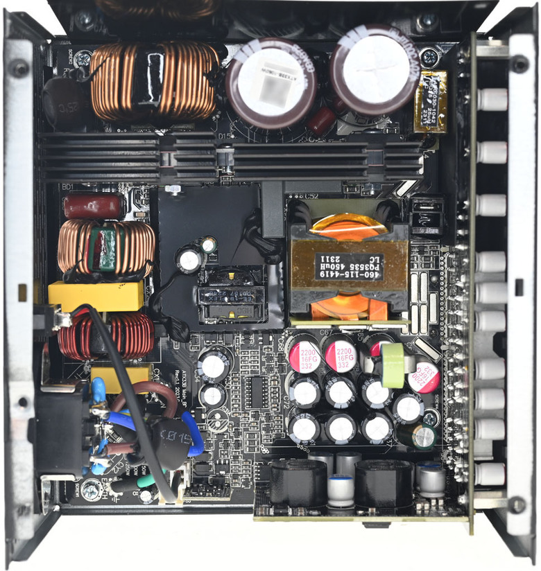 點我看大圖 thermaltake TOUGHPOWER GF A3 ATX 3.0 1050W金牌全模組化電源開箱