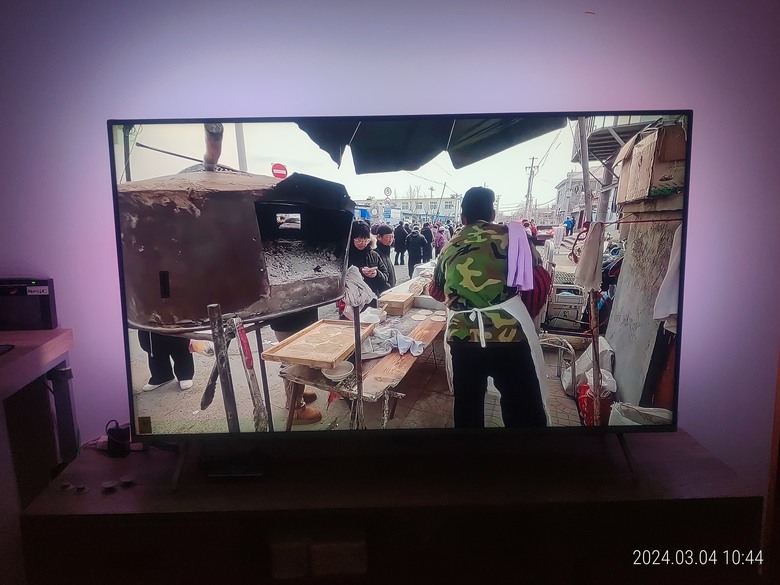 Ambilight (流光溢彩)初體驗（PHILIPS-55PUH8528）