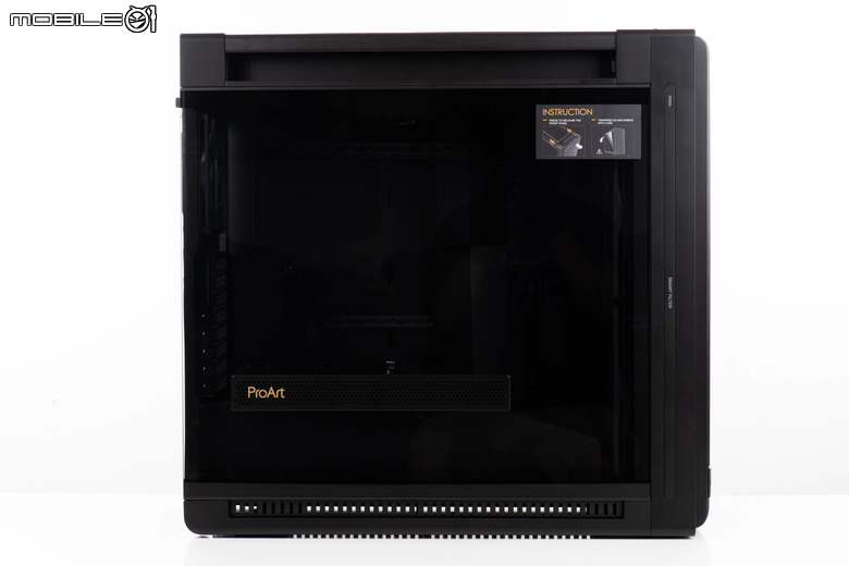 點我看大圖 華碩 ProArt PA602 創作者機殼實組 以大容量/高效散熱搭配貼心設計打造的創作基地