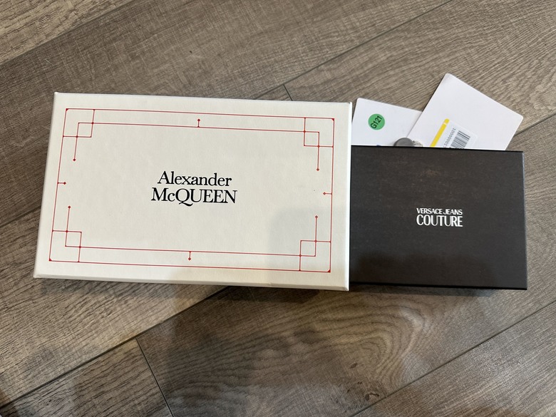 「開箱」 Alexander McQueen 零錢包 & VERSACE 副牌卡片夾