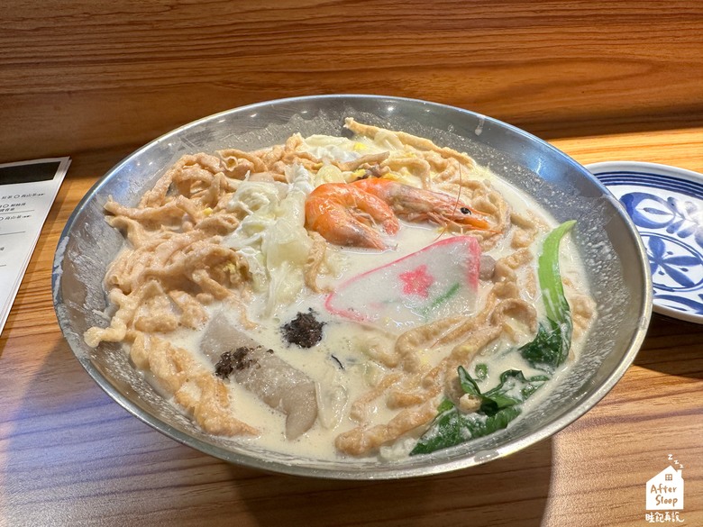 點我看大圖 高雄左營|王煮麵_龍華市場內文青麵店