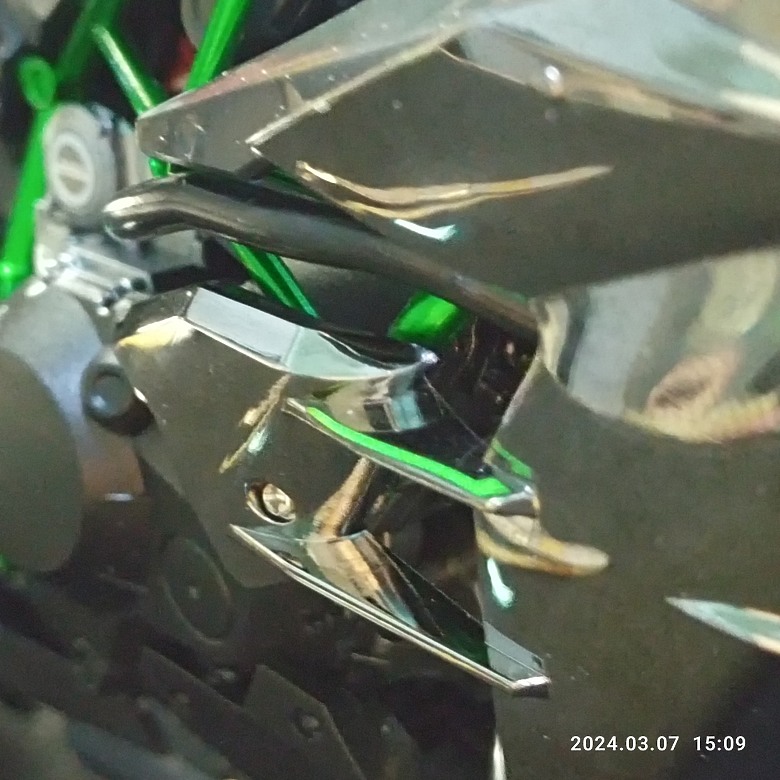 點我看大圖 【模型新手也能輕鬆組 Part1】MENG 1/9 KAWASAKI H2 悅色版 重機模型