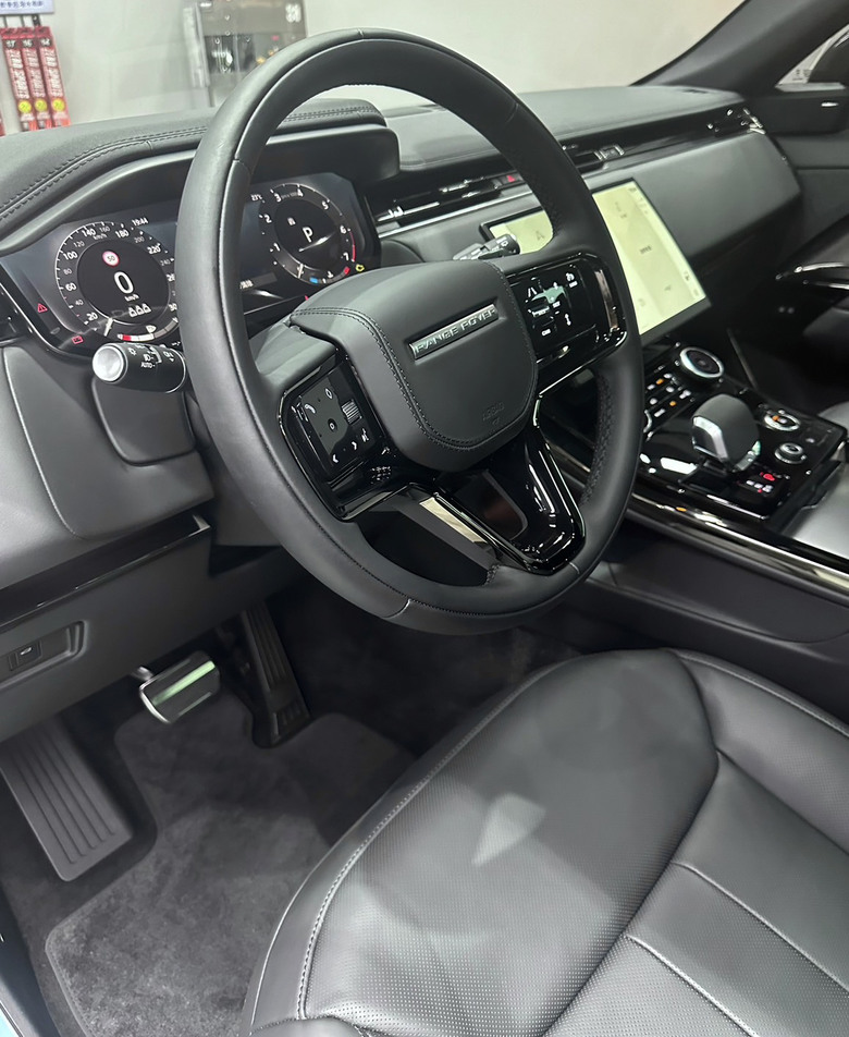 分享：2023年式 Range Rover Sport Dynamic P400