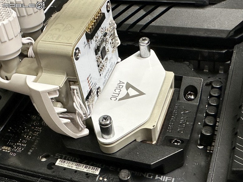 創新、顏值及功能兼具 Arctic Liquid Freezer III 一體式水冷