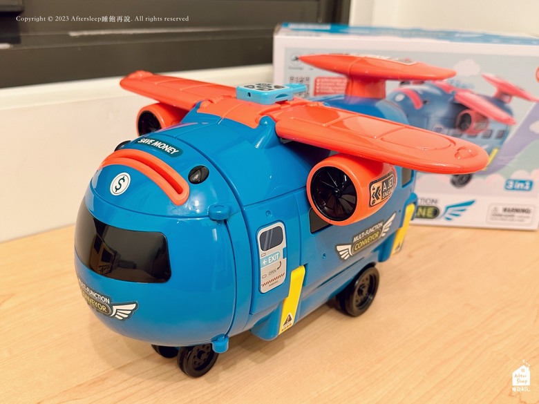 點我看大圖 從AMAZON買玩具給小糰|校車及飛機造型方向盤幼教玩具開箱