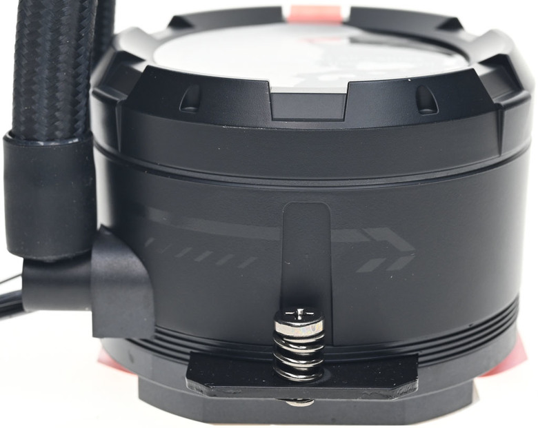 點我看大圖 ID-COOLING SL240一體式水冷散熱器開箱