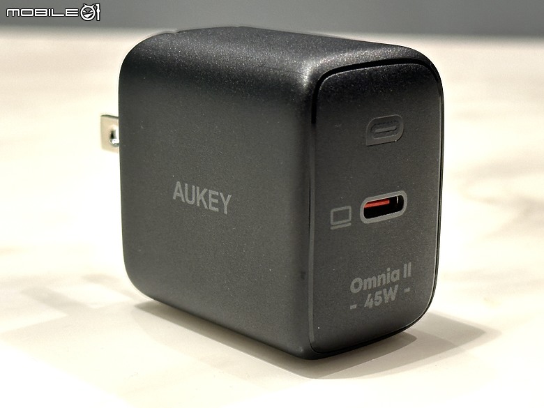 [束褲開箱] AUKEY Omnia II 第二代氮化鎵系列充電器、行動電源