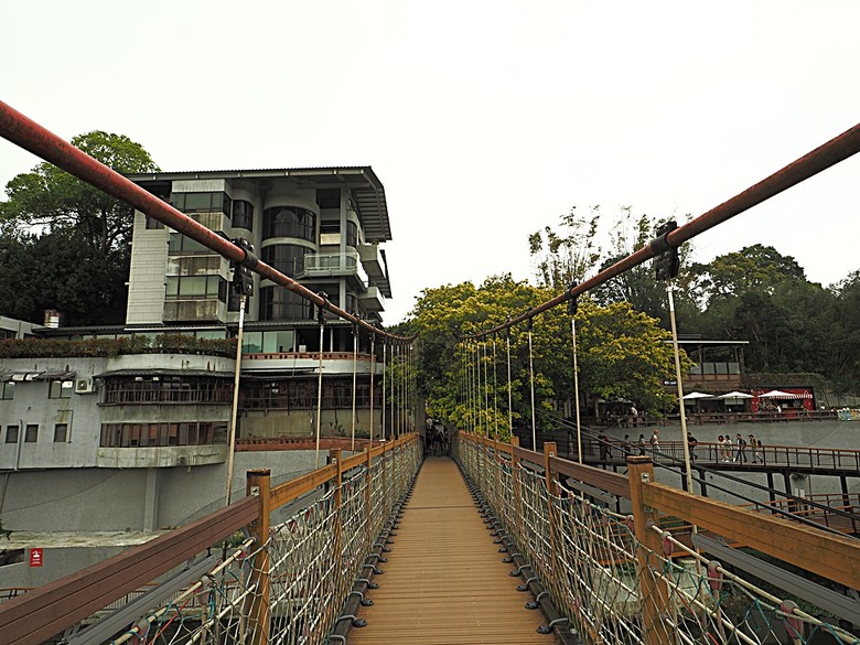 峨眉湖步道、細茅埔吊橋、富興老街、大自然文化世界、世界幸福咖啡總店-快樂咖啡坊,外掛關西一銀麵 — 浪漫臺三線之新竹峨眉湖半日行旅