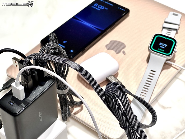 [束褲開箱] AUKEY Omnia II 第二代氮化鎵系列充電器、行動電源