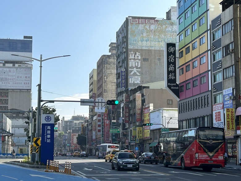 騎遊高雄全台唯一「鐵路媽祖、逍遙園」