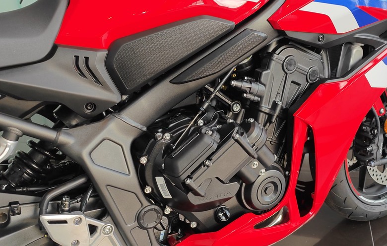 2024 CBR650R/CB650R新舊款比較