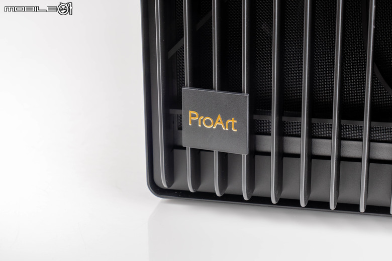 華碩 ProArt PA602 創作者機殼實組 以大容量/高效散熱搭配貼心設計打造的創作基地