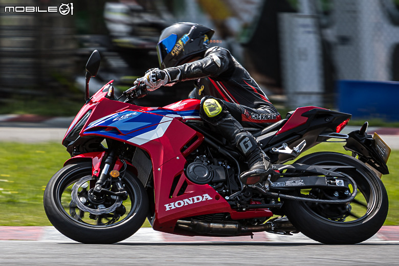 2024 HONDA CBR500R 試駕|外觀元素家族化 新手老手皆適宜