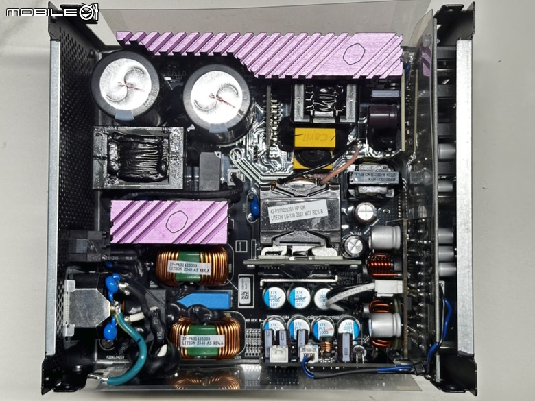 酷碼科技 GX III 1050 GOLD ATX 3.0電源