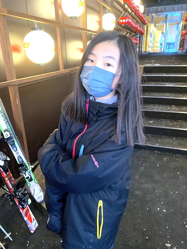 點我看大圖 <日本>2023全家人解封日本行~星野磐梯山滑雪 夜晚比白天更美