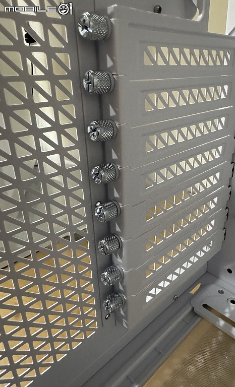 [開箱] Antec 星座系列 CONSTELLATION C8 海景房