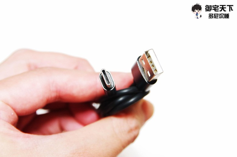 開箱｜【Targus 泰格斯】EcoSmart&trade; 鍵盤（AKB868US） - 配置太陽能板體驗光的力量，超推薦放辦公室的高級鍵盤！